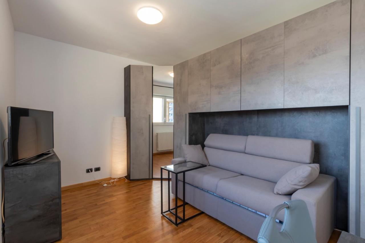 Splendida Terrazza Su Arcimboldi - Milano Bicocca Apartment Exterior photo